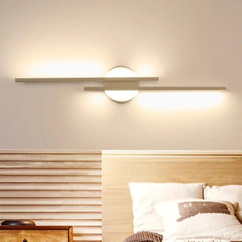 Kirrea | Moderne Zwillings-Lineare LED-Wandleuchte in Schwarz und Weiß Metall für das Schlafzimmer | Dufsel