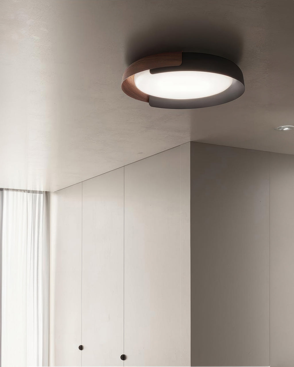 SkandiGlow | Wood-Effect Nordic Ceiling Light | Dufsel